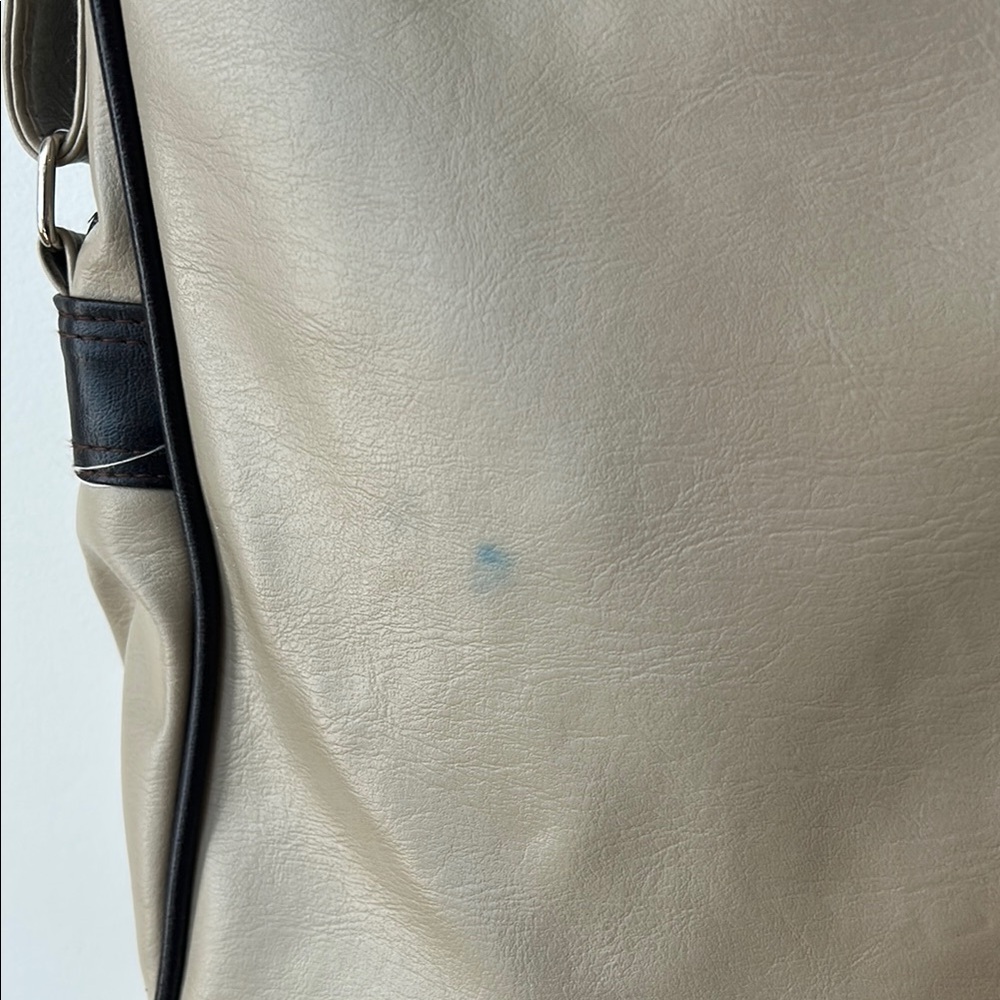 Adidas Tan Messenger Bag with Trefoil Logo, Vintage - Picture 9 of 12